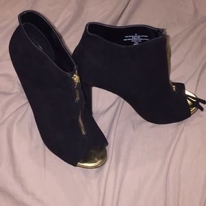 Black 4” heels